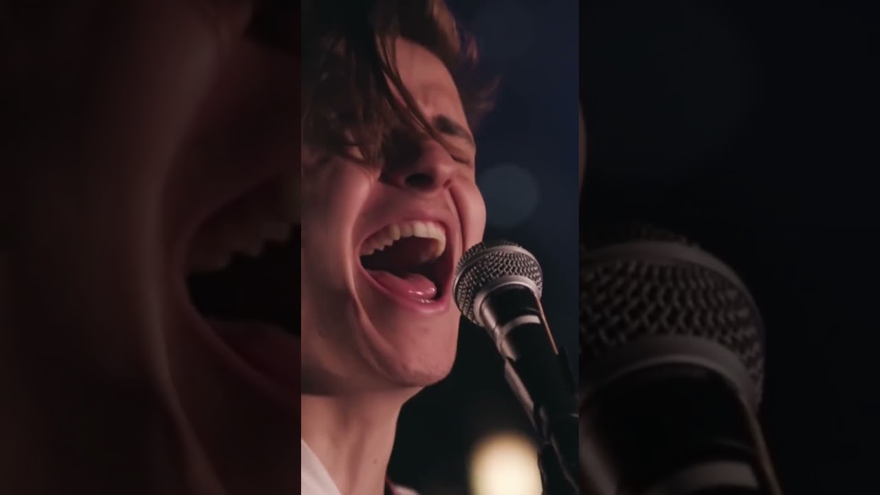Scott Helman’s covers “Bobcaygeon” by The Tragically Hip #shorts