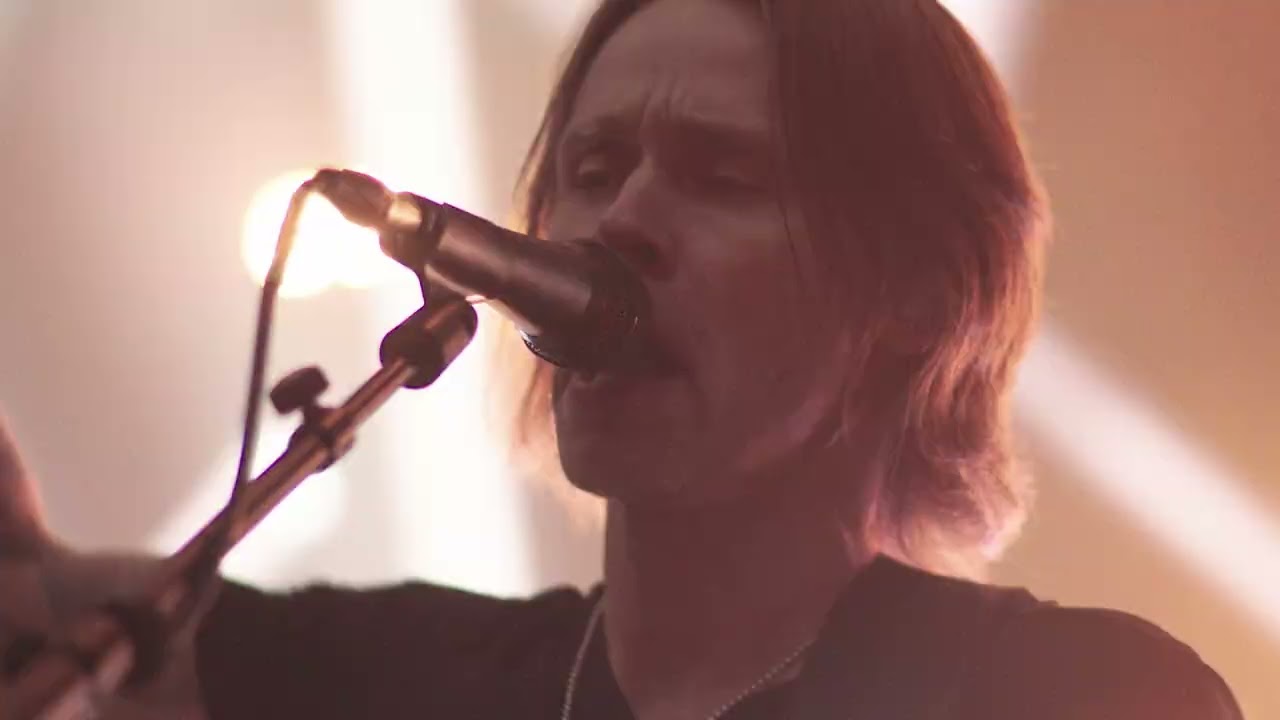 Alter Bridge - Holiday (Official Video)