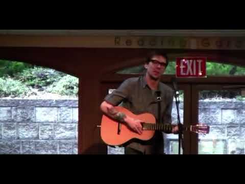 Justin Townes Earle performing "My starter﻿ won't start (Bad Gasoline)” live 4/3/2011