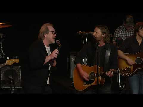 Dierks Bentley - Walking Each Other Home (The Road To Gravel & Gold Livestream)