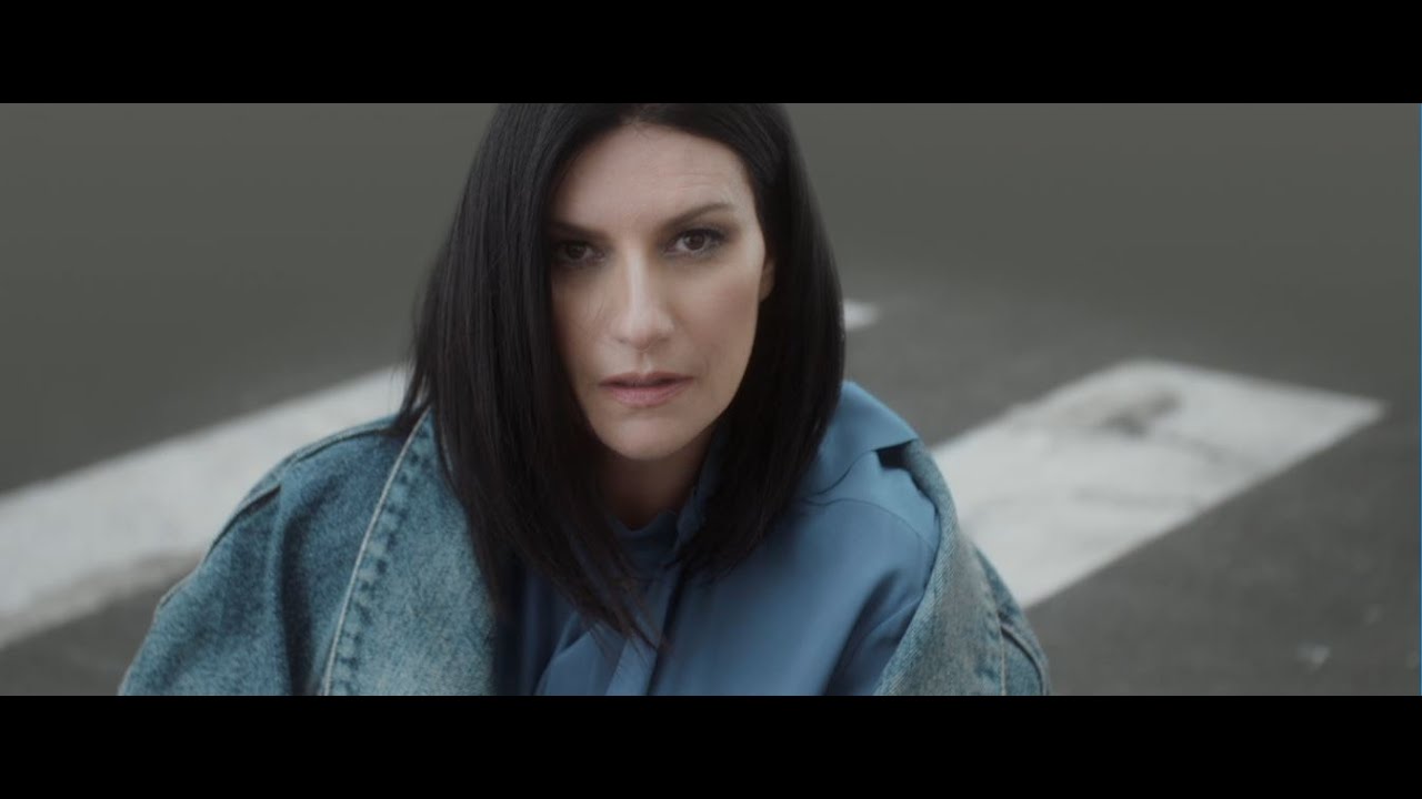 Laura Pausini - Un buen inicio (Official Visual Video)