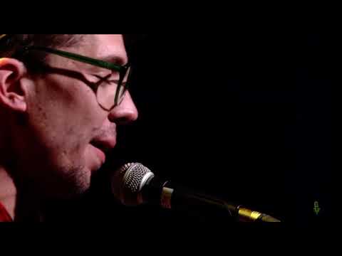 Justin Townes Earle performing ‘’Call Your Momma” eTown 2015