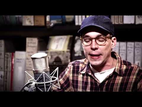 Justin Townes Earle performing ‘Maybe A Moment’ | Paste, 2017