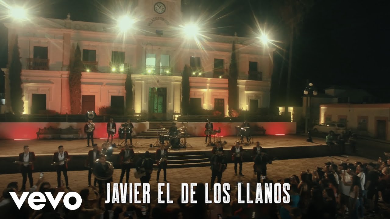 Calibre 50 - Javier El De Los Llanos (LETRA/En Vivo)