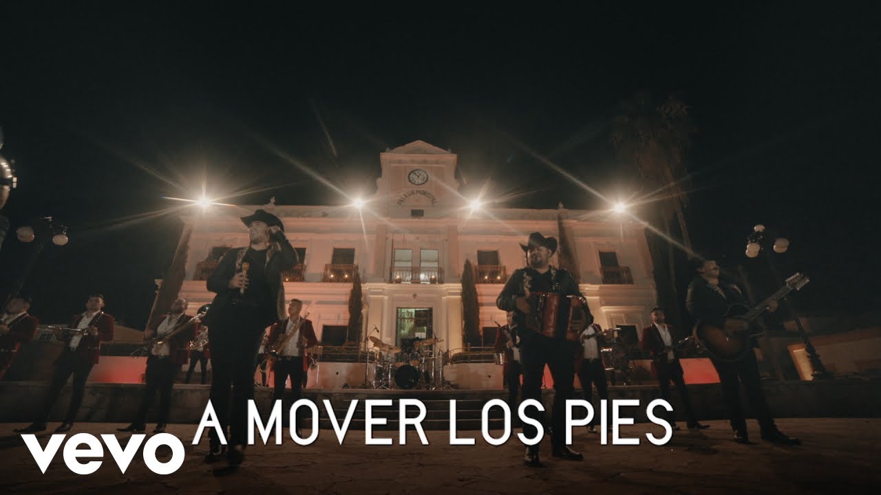 Calibre 50 - A Mover Los Pies (LETRA/En Vivo)
