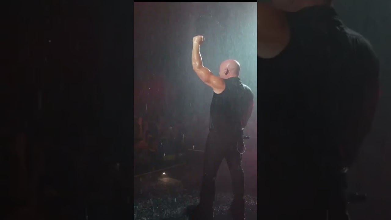 It was too hot to handle in Houston 🔥💦🤣 #disturbed #ontour #pyro #sprinkler