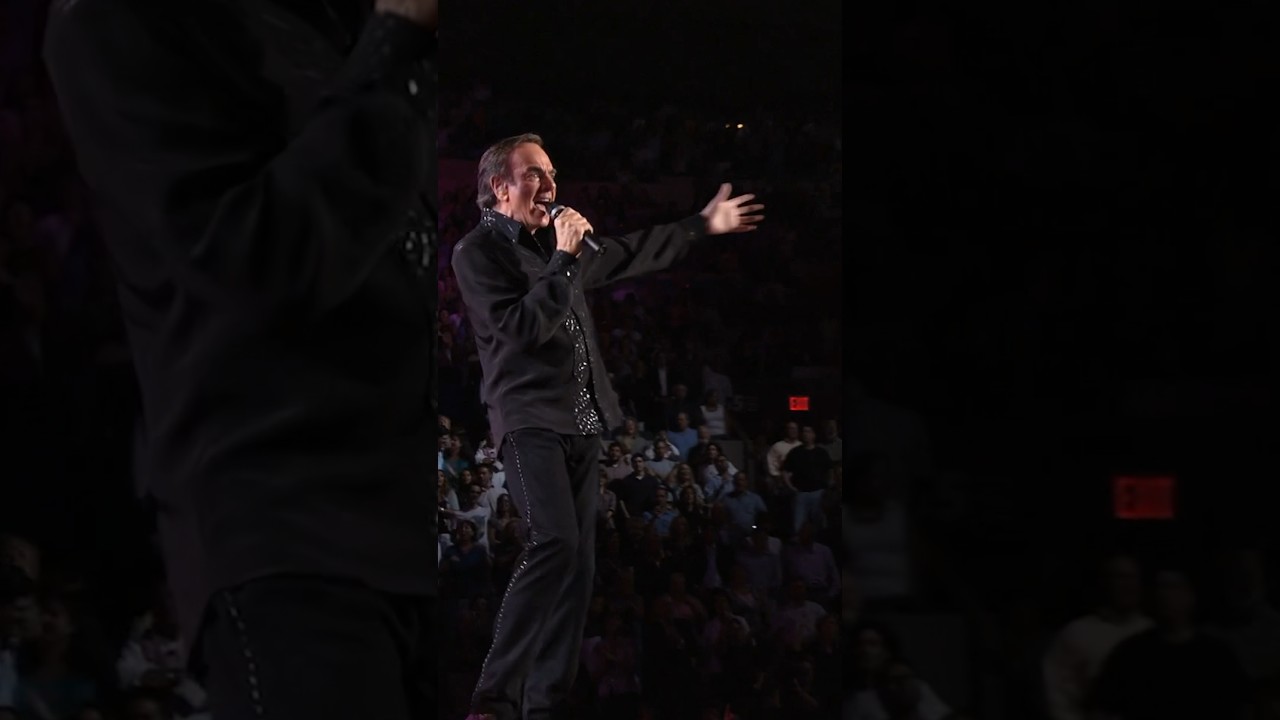 Feel the fire of “Cracklin' Rosie” all over again as Neil ignites the stage at MSG! ~Team Neil