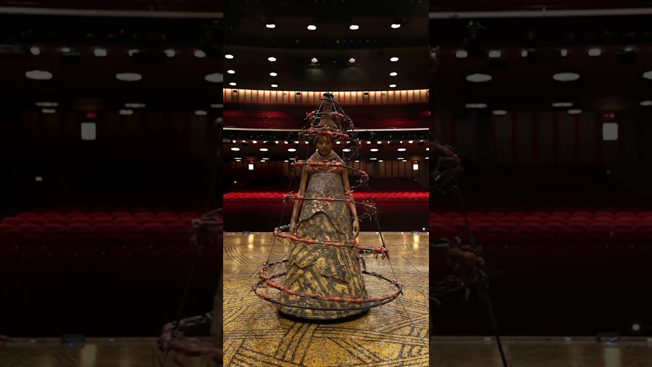 Watch as Donna Michelle Vaughn brings to life the mesmerizing Ant Hill Lady! 🐜✨ #thelionking