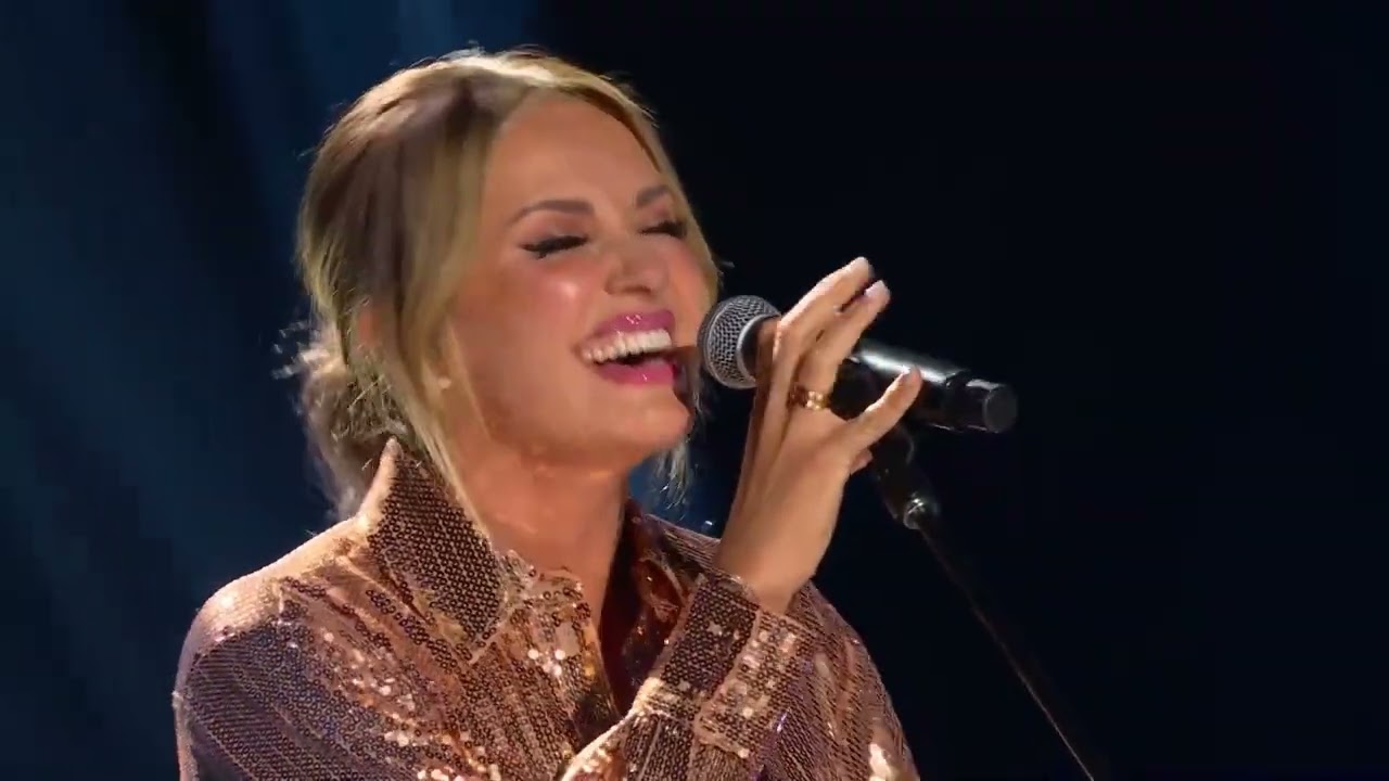 Carly Pearce - What He Didn't Do (Live from CCMA Awards 2023)