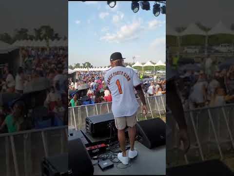 Cupid the Linedance King Performs “CUPID SHUFFLE” Live at the Westbank Heritage Festival