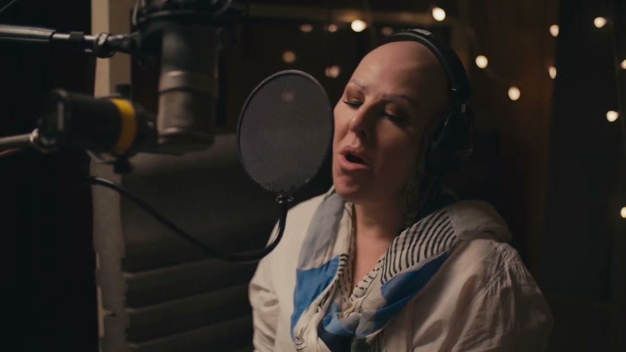 Nell Bryden - Angel From Montgomery (Konk Studios Session)