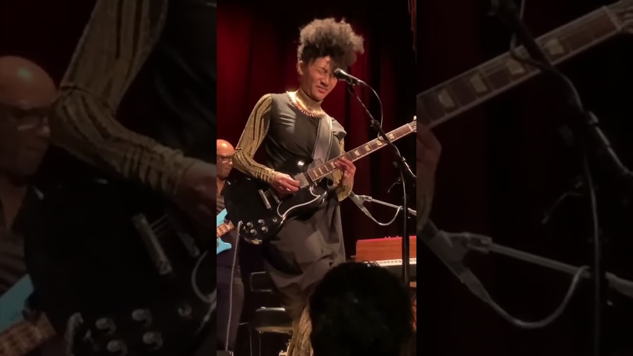 A little taste of guitar from our Bay Area show! #guitarsolo #blues #bluesguitar #judithhill