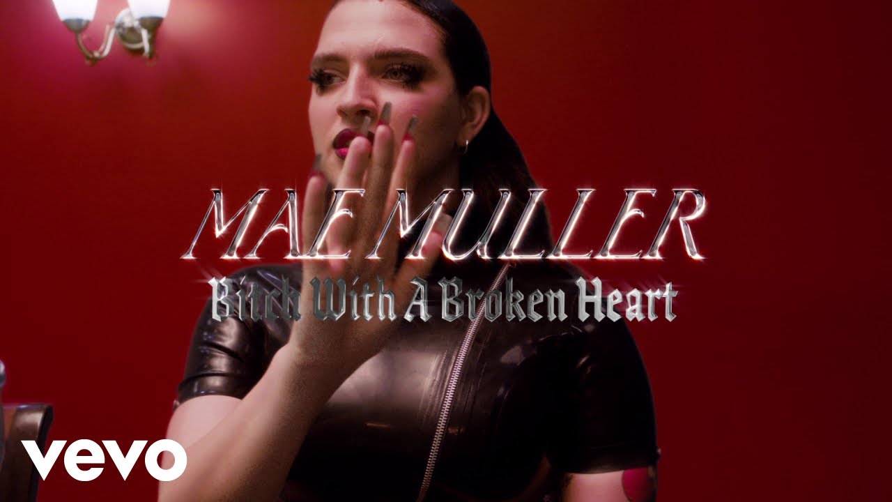 Mae Muller - Bitch With A Broken Heart (Lyric Video)
