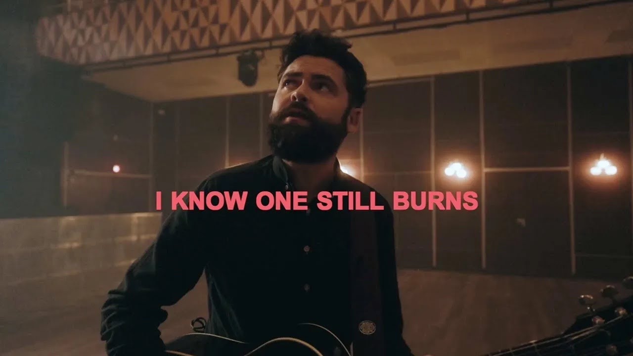 Passenger - All The Little Lights (Official Acoustic Lyric Video)