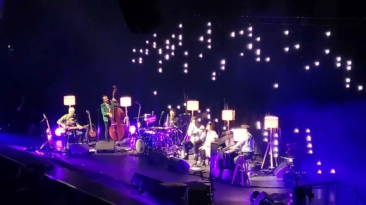 Deacon Blue - I'll Never Fall In Love Again. Manchester. Oct 2023