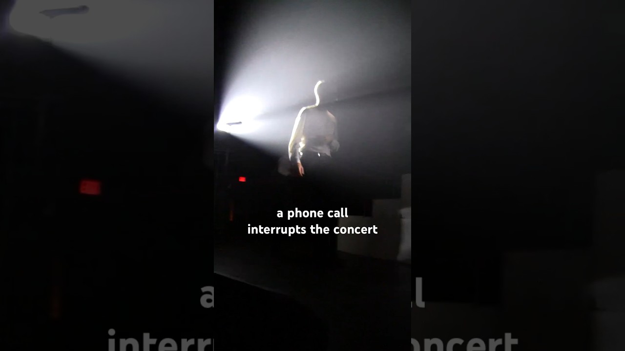 a phone call interrupts the half•alive concert but it’s the most WHOLESOME CONVERSATION