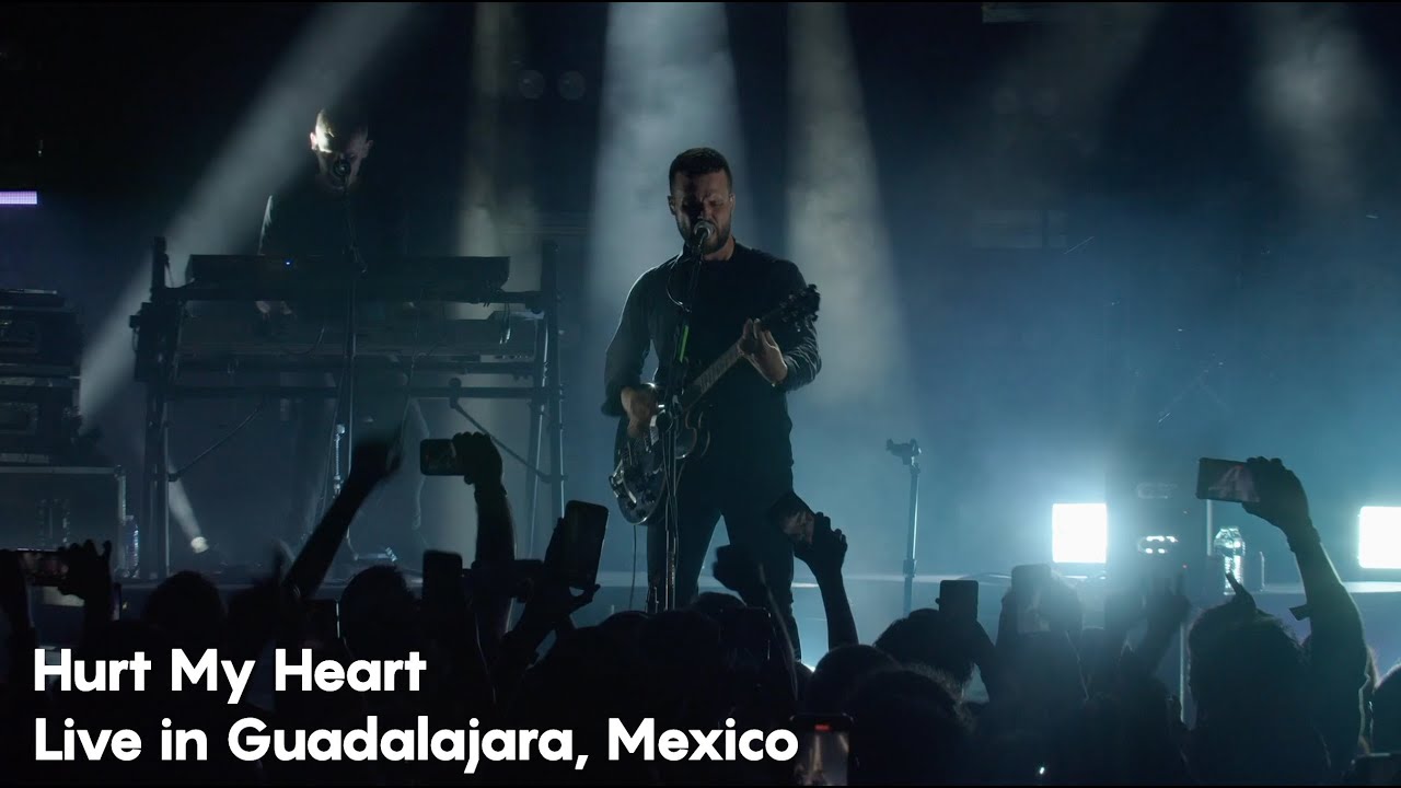 White Lies perform Hurt My Heart live in Guadalajara, Mexico