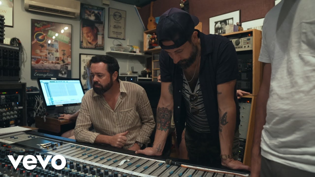 Old Dominion - Hot Again (From the Studio)