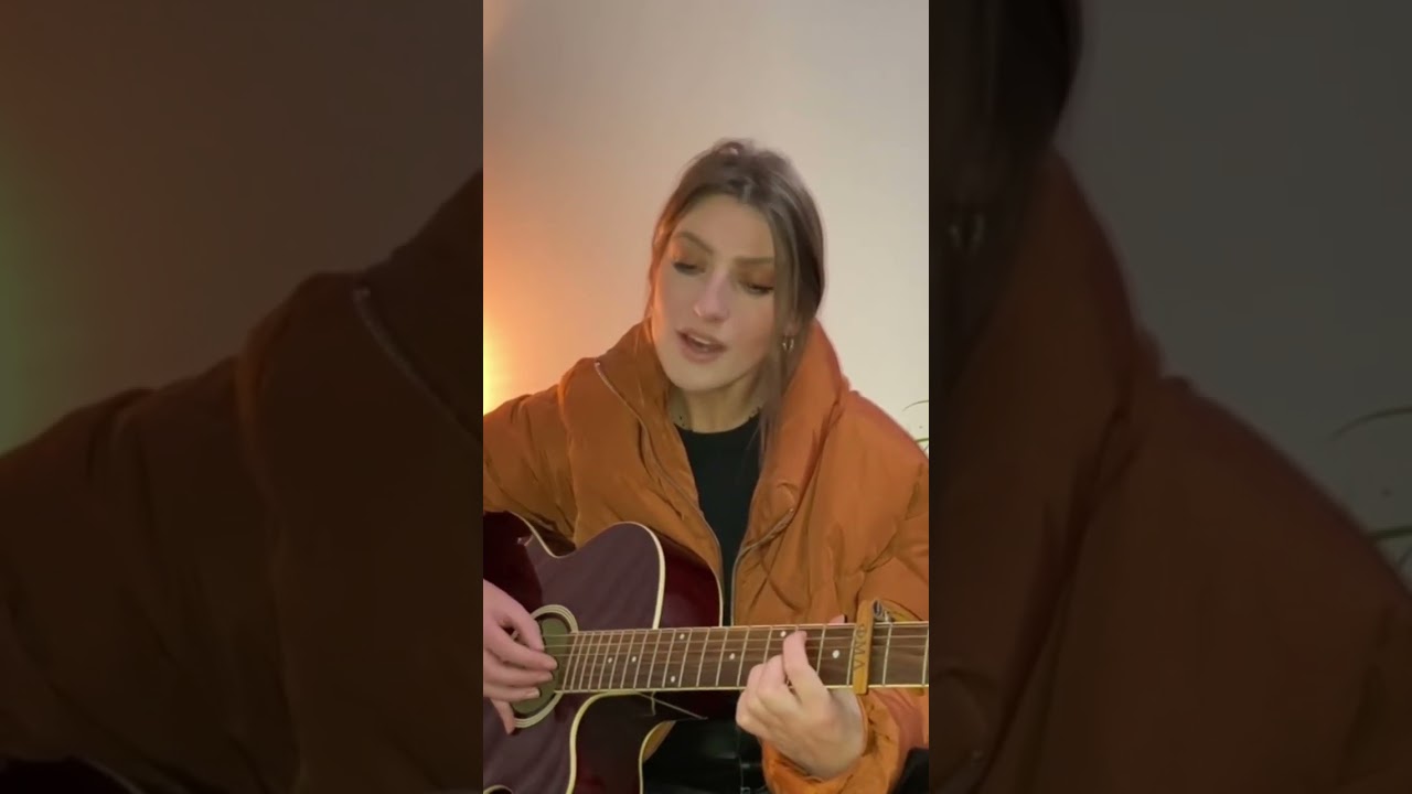 Having a little sing of ‘Next New Year’, if you haven’t heard it yet link is in bio 🥰 #fyp #foryou