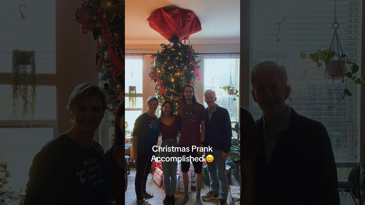 A Family Prank on Christmas! 🤣  #Prank #Christmas
