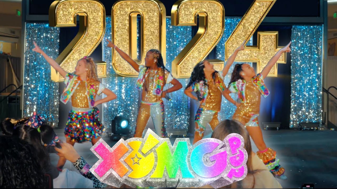 NEW YEAR'S EVE FULL PERFORMANCE AT MALL OF AMERICA! (FRONT VIEW)