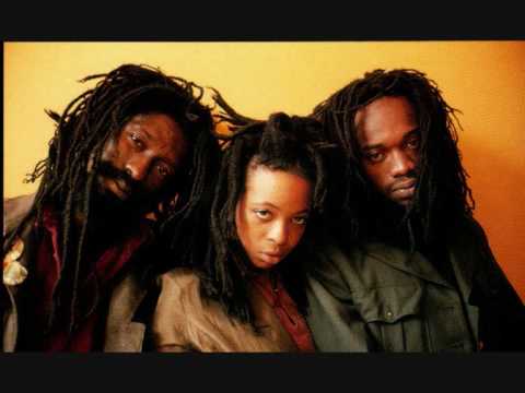 Black Uhuru - Sponji Reggae (12'' version)