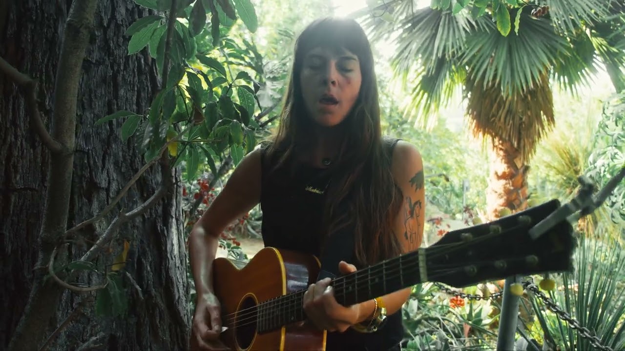 Madi Diaz - "Everything Almost" (Live Acoustic)