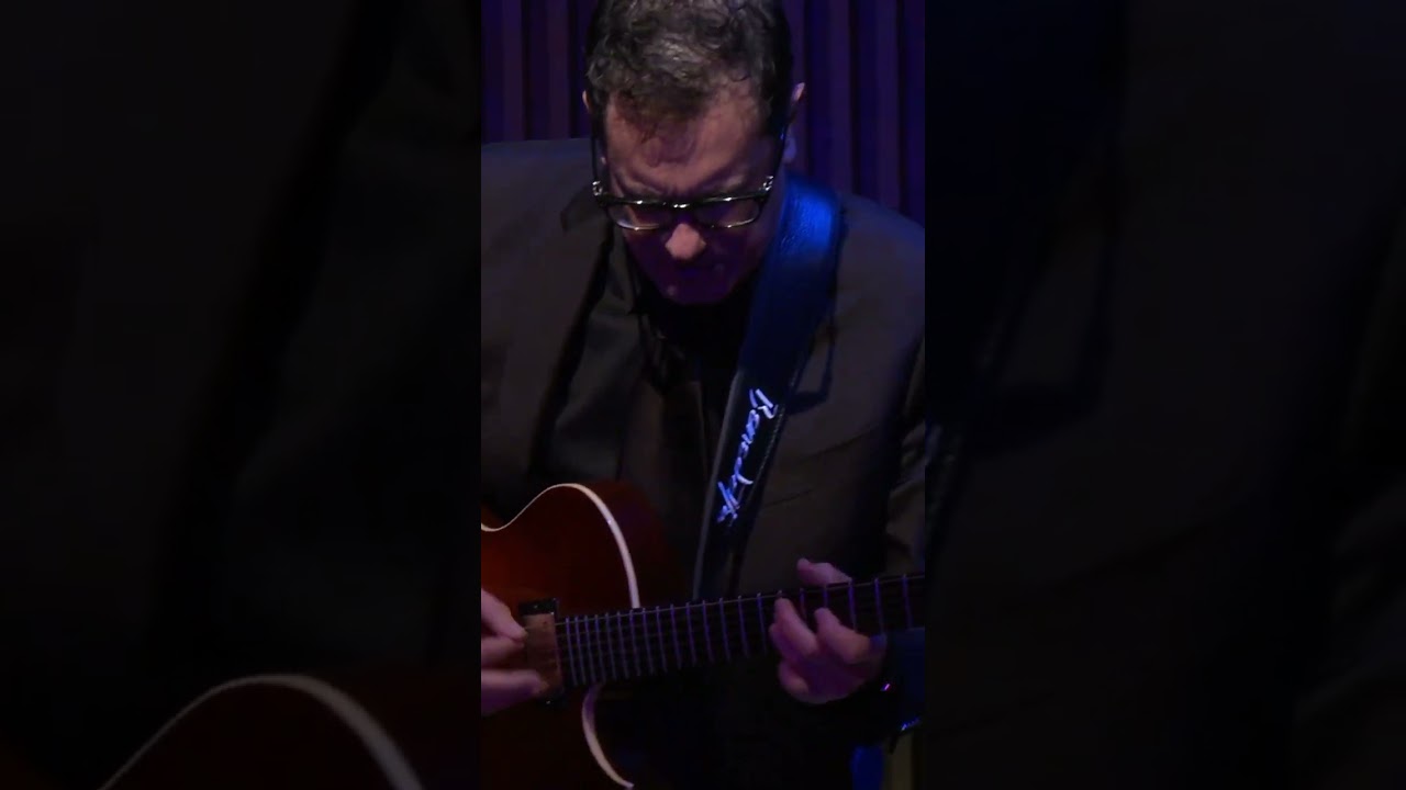 Dan Faehnle fingers fly like a squirrel (the flying kind) #livemusic #guitar #pinkmartini