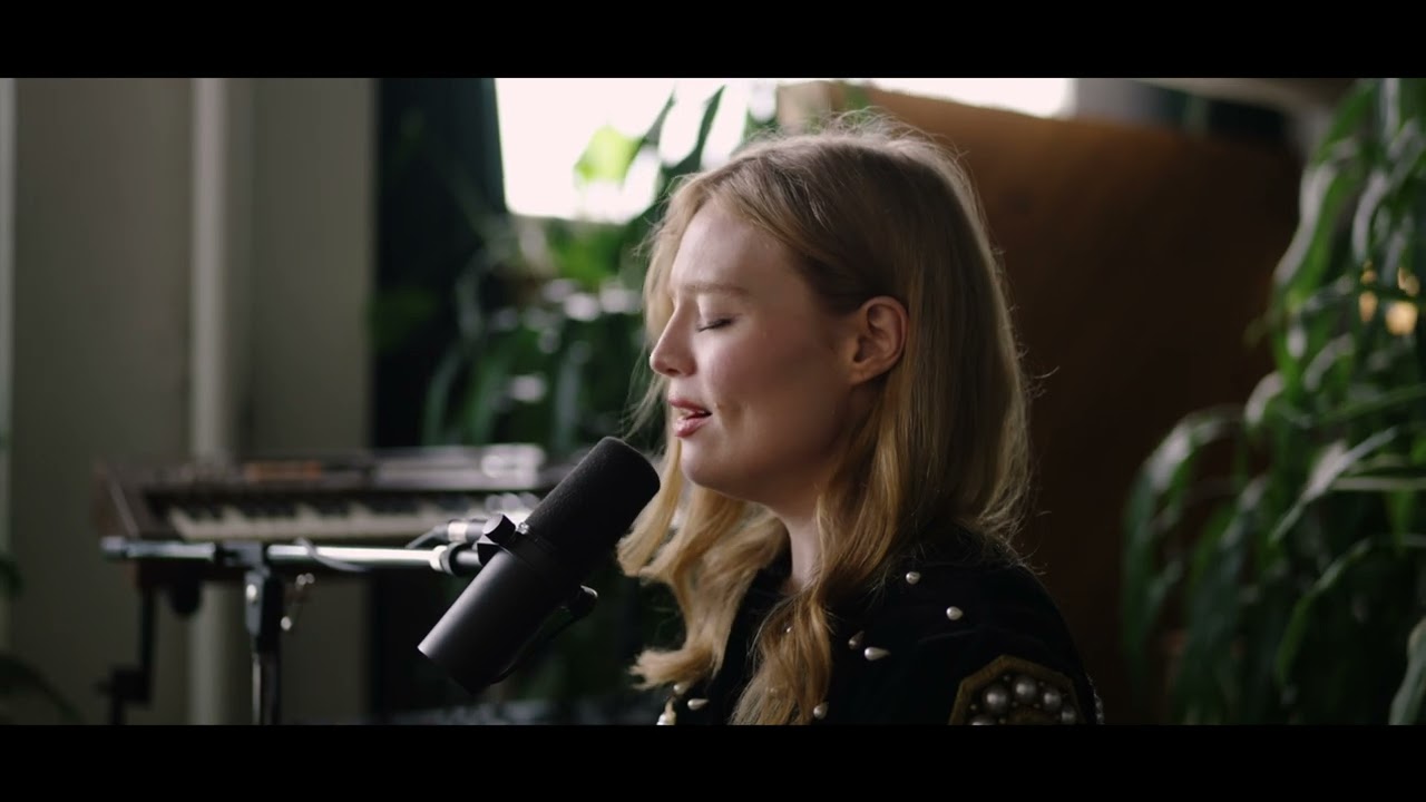 Freya Ridings - What Was I Made For by @BillieEilish live in LA ❤️