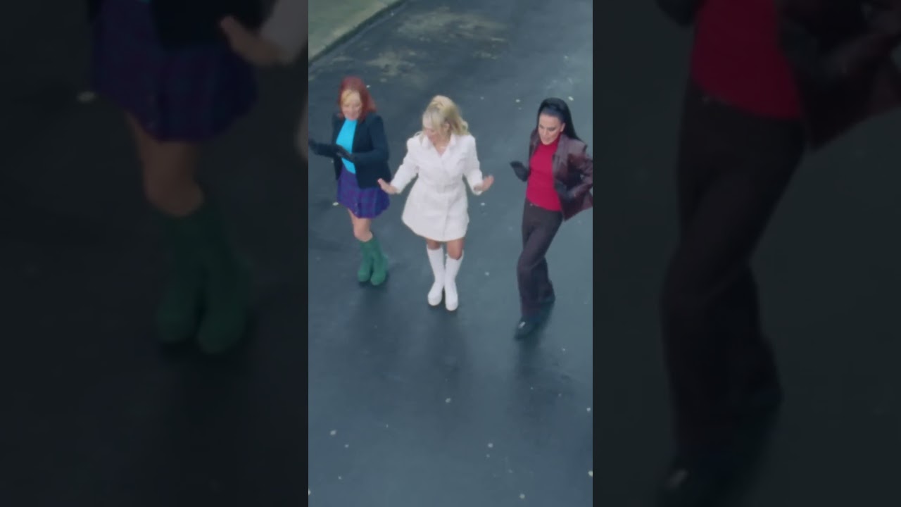 POV: It's 1998 and you're learning every single dance move from the 'Stop' video 👯‍♀️✨ #SpiceGirls