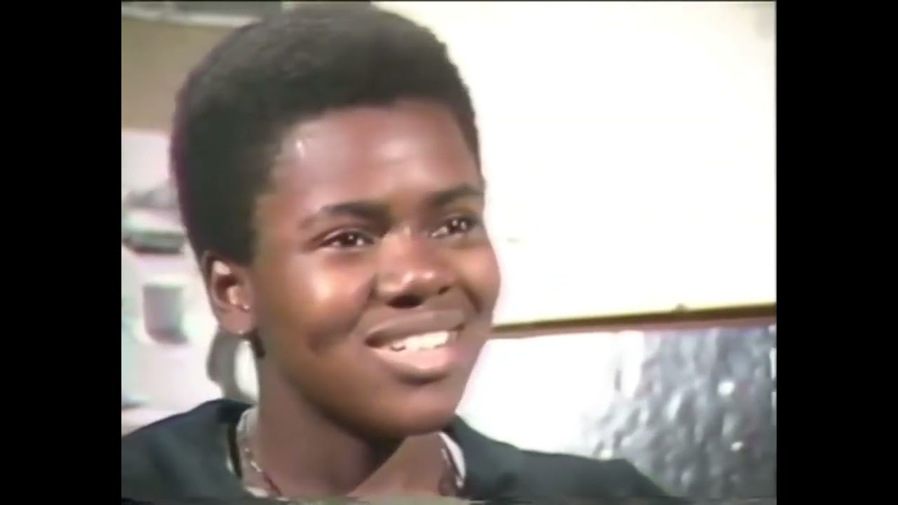 Tracy Chapman tells the story of what inspired her to write 'Talkin' Bout A Revolution' at 16
