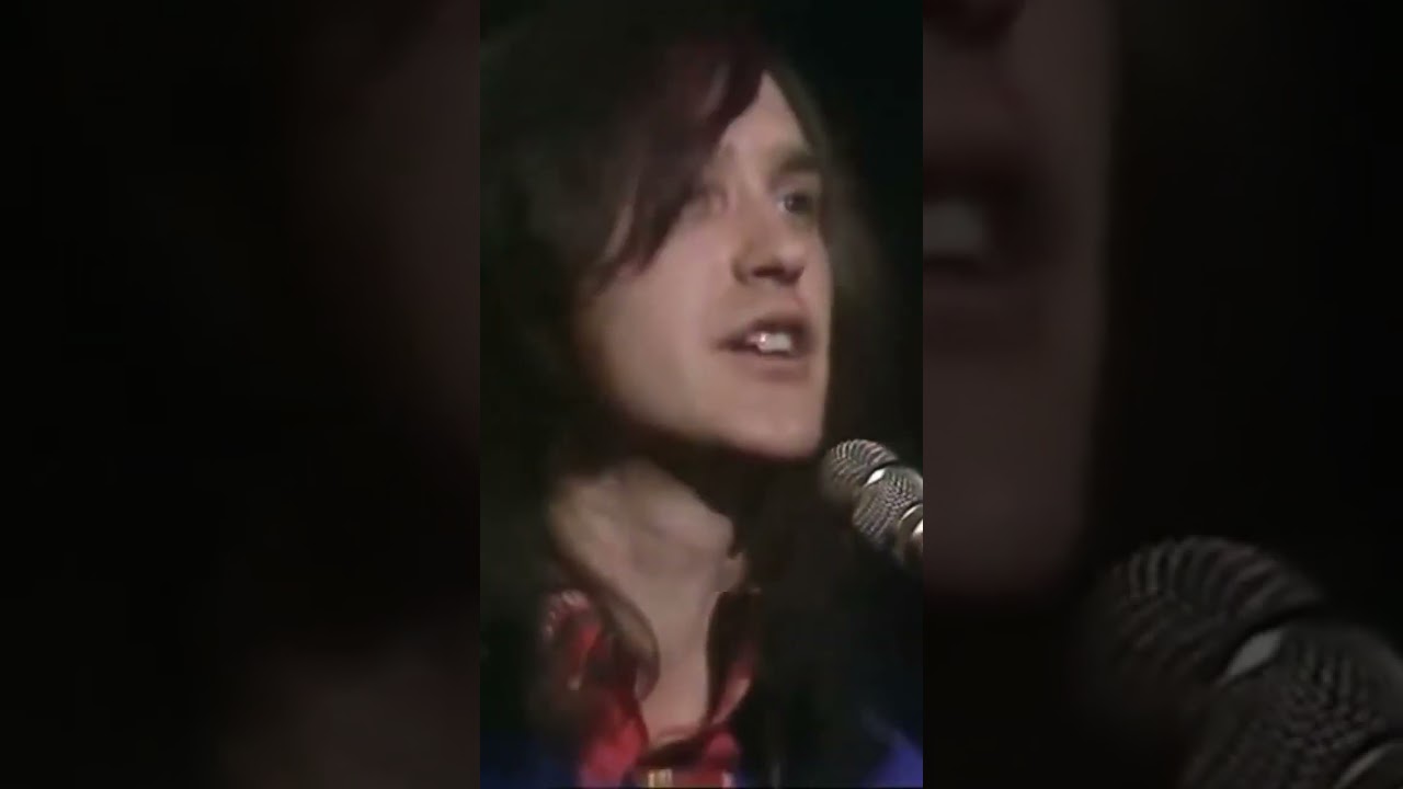 A moment for Dave Davies' vocals on this cover of 'Good Golly Miss Molly' 🔥