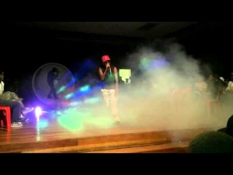 THELI MALI live performance stunts 😂😂😂