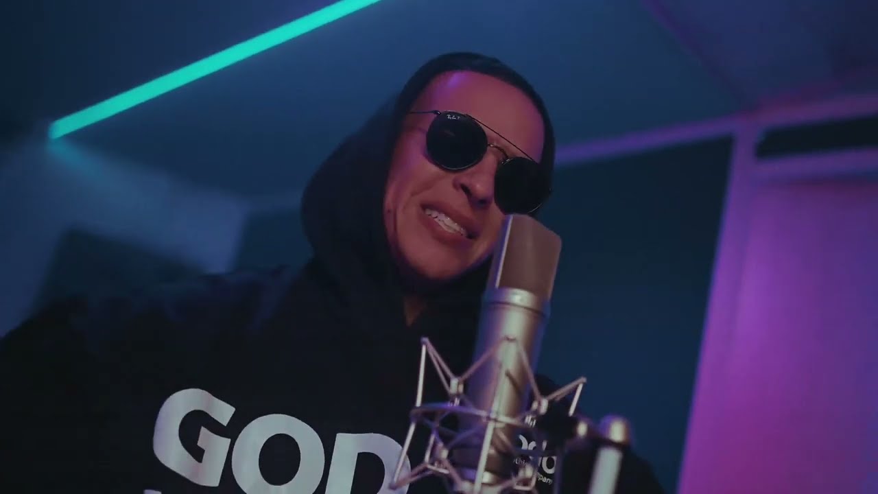 Daddy Yankee - Donante de Sangre (Video Oficial)