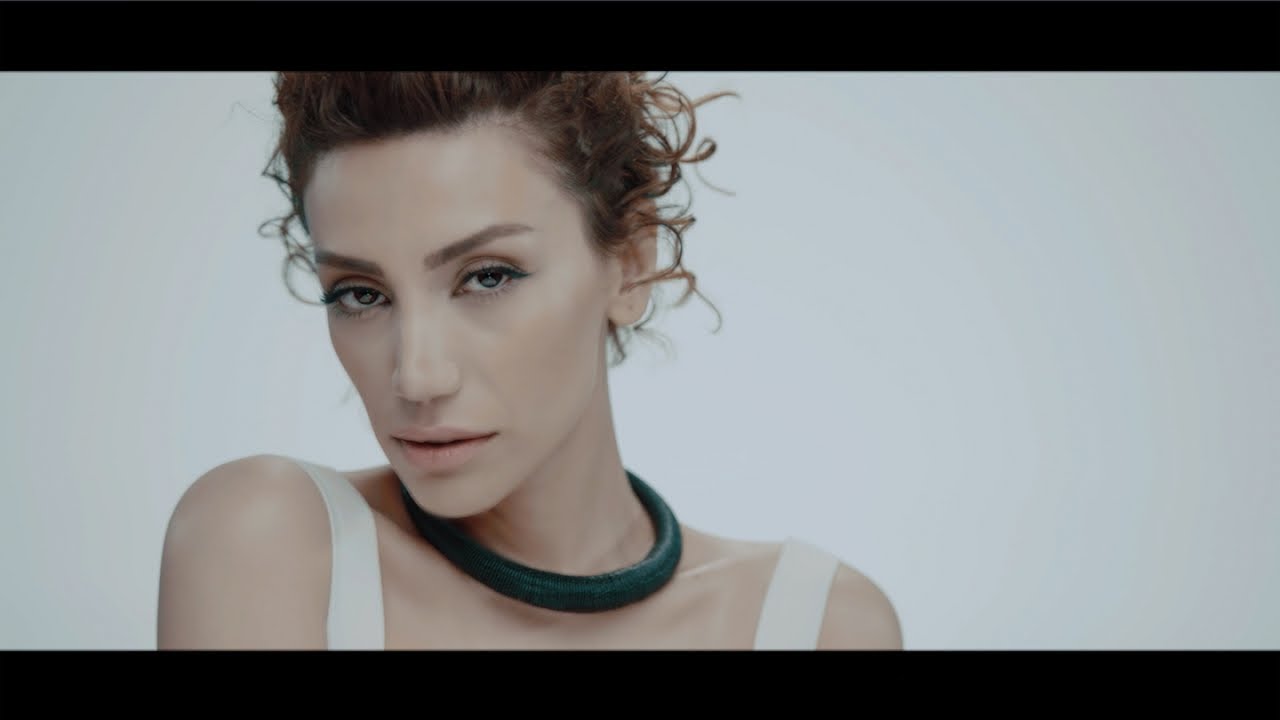 Röya - Ummadığım Anda (Yıldız Tilbe'nin Yıldızlı Şarkıları) - (Official Video)