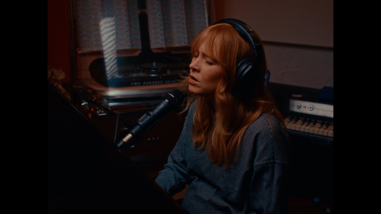 Lucy Rose - Light as Grass (Live from Black Barn Studios)