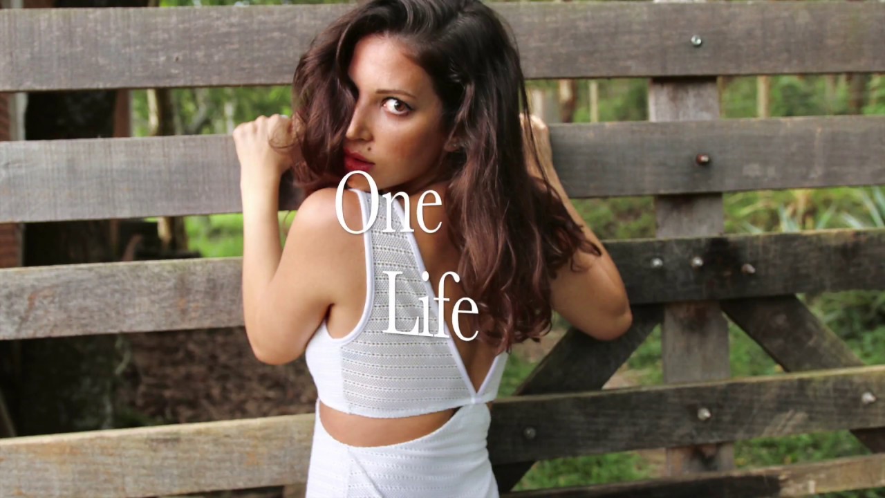 Nova Nardi - One Life (Lyric Video)