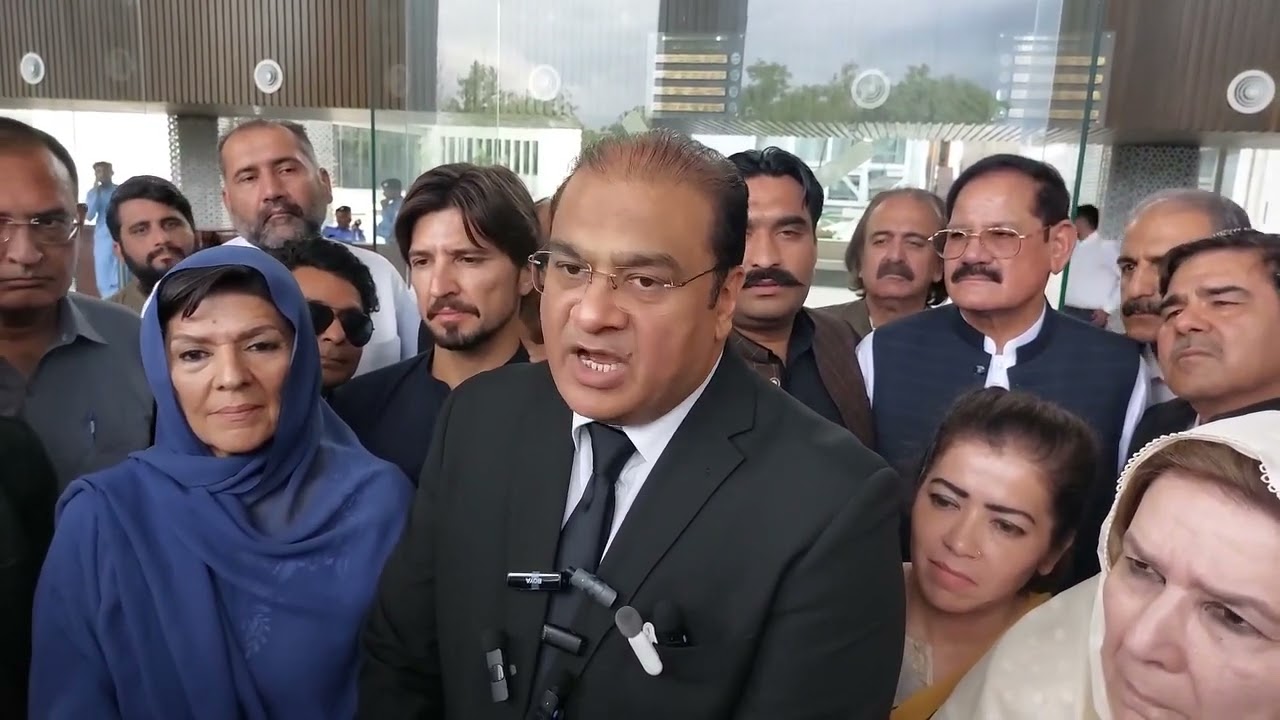 Imran Khan's Lawyer Barrister Salman Safdar Media Talk on Cipher Hearing