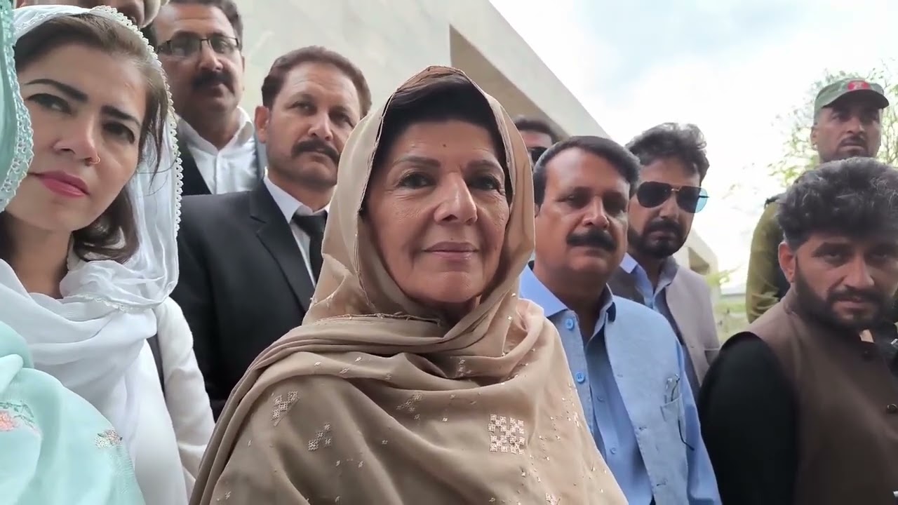 Islamabad: Former Prime Minister Imran Khan's Sister Aleema Khan Second Media Talk