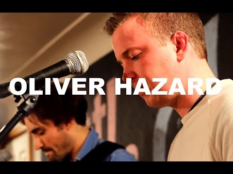 Oliver Hazard - "Scarlet Dress" Live at Little Elephant (3/3)
