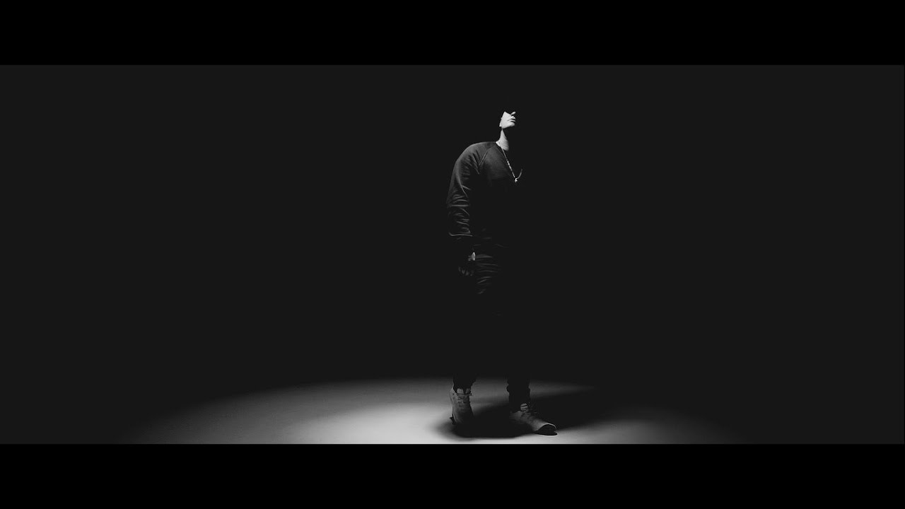Essemm - Egyedül a mélyben (Official Music Video)