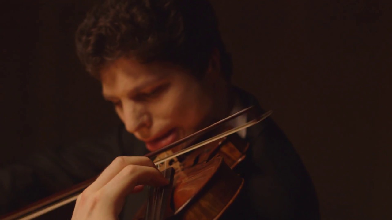 Augustin Hadelich plays Paganini Caprice No. 3