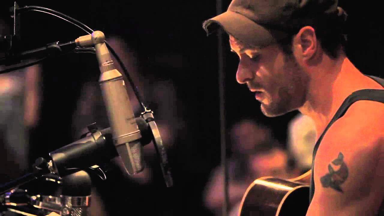 Declan Bennett - The Longer I Leave It - Live and Unplugged