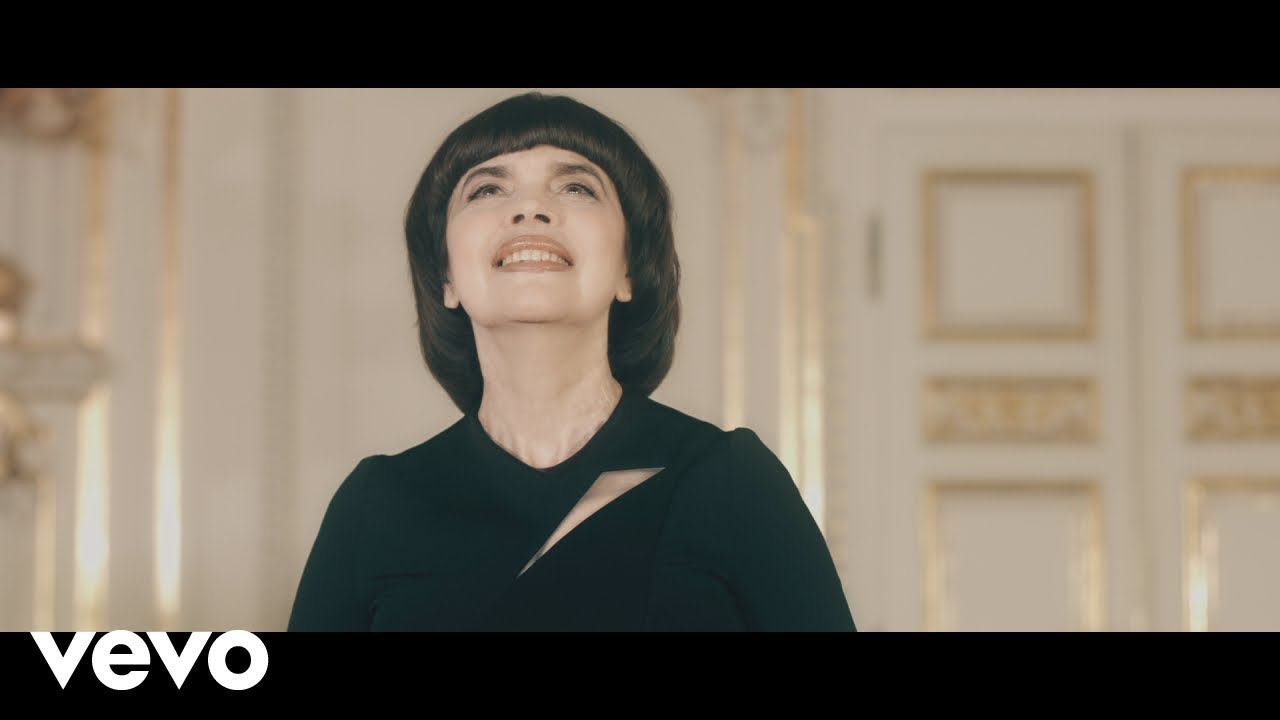 Mireille Mathieu - Le premier regard d'amour (Official Video)