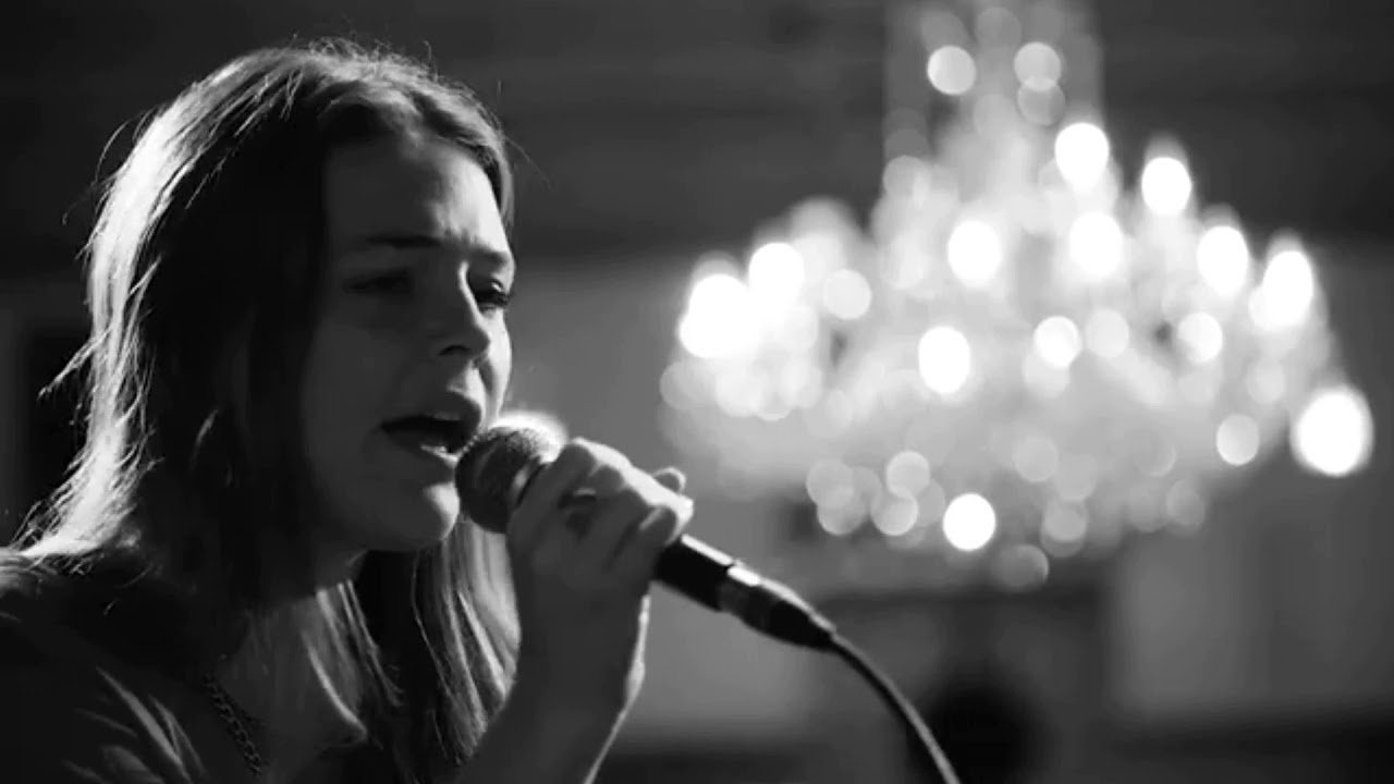 Maggie Rogers - I Wanna Dance With Somebody (Whitney Houston Cover)