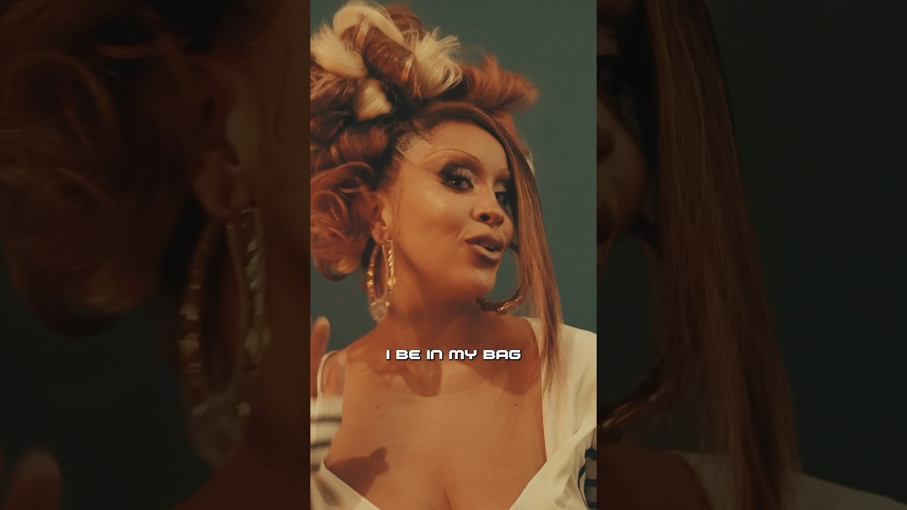 get the bag mamas!! 💰👜👛💃🏽 “In My Bag” out now!! #lionbabe #houseoflionbabe #InMyBag #housemusic