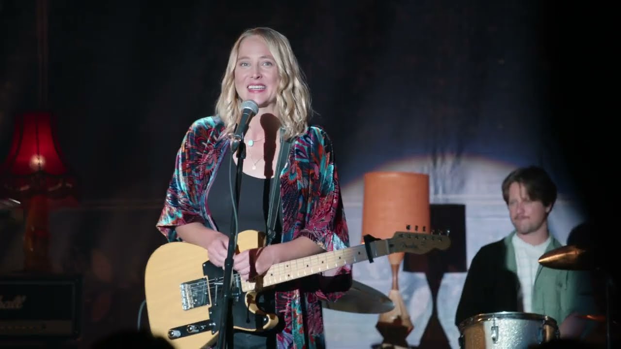 Lissie - "When I'm Alone" Loudermilk Band Performance