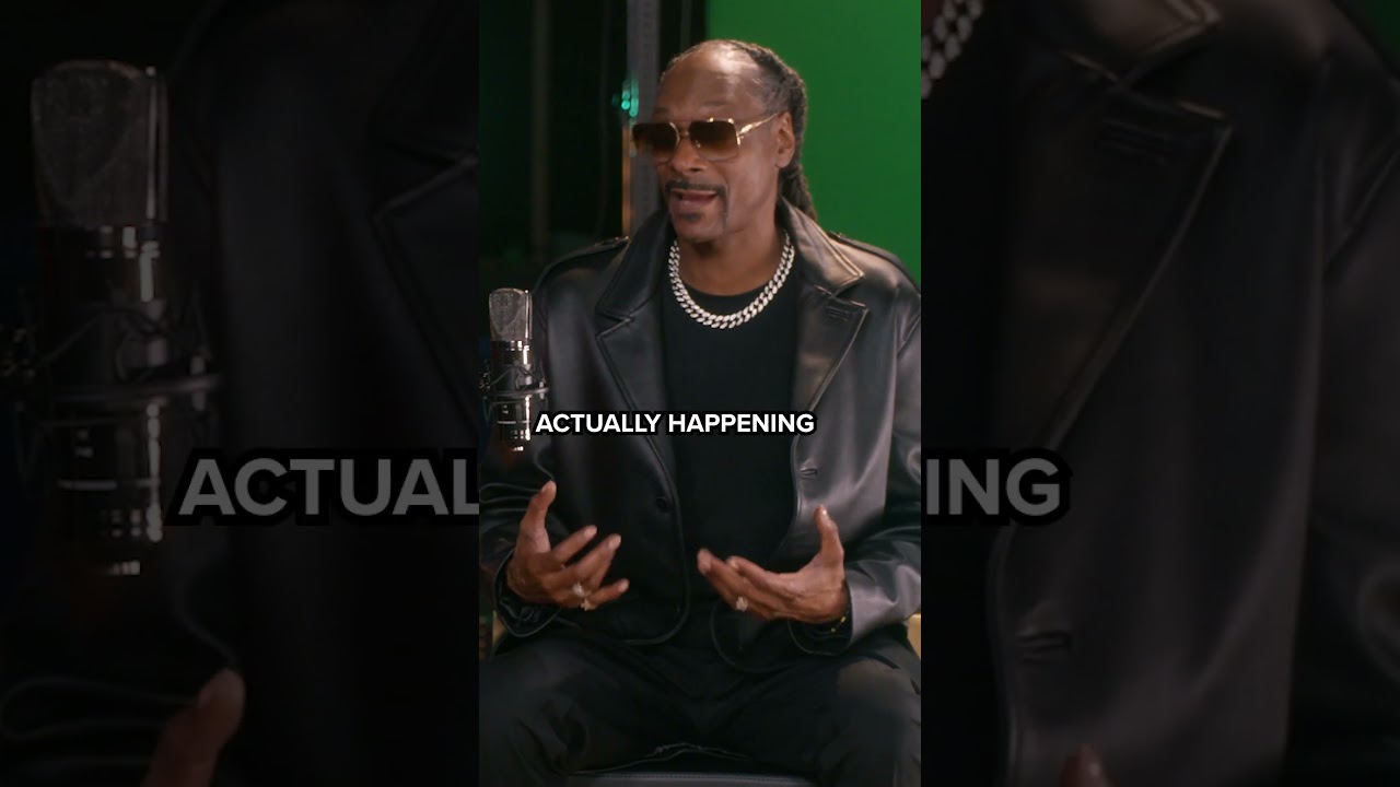 And Snoop in fact did THAT!! 🎤