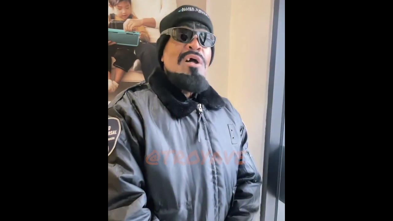What this security guard look like? #viralvideo #funny #fail