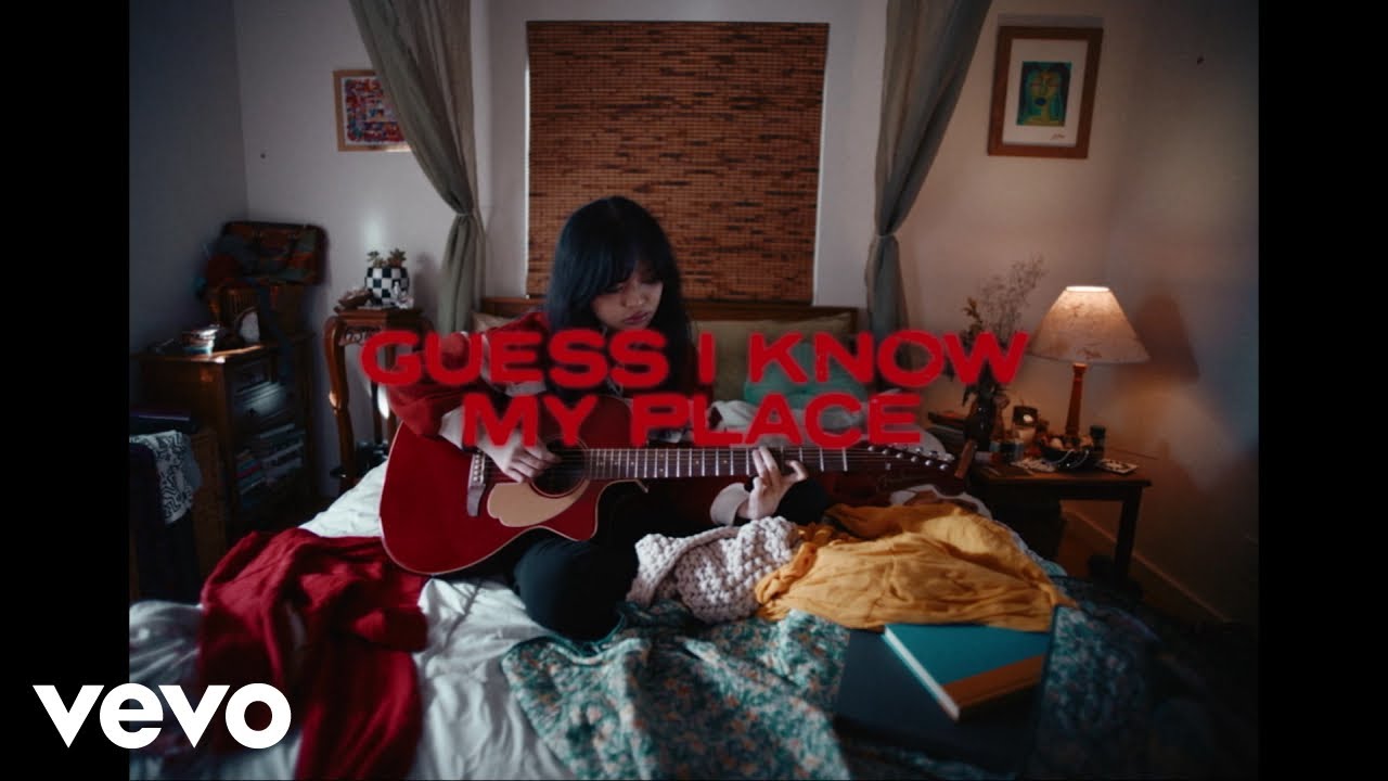 Lyn Lapid - floater friend (Lyric Video)